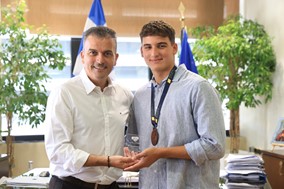 Mε τον Λαρισαίο πρωταθλητή πόλο Θεοδόση Μότσια ο Θανάσης Μαμάκος 